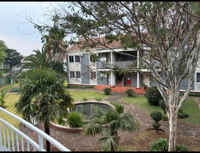 155M² OFFICE FOR SALE IN BEDFORD GARDENS